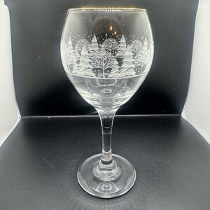 Arby's Etched Holiday Wine Goblet with Gold Rim Christmas glass ONE